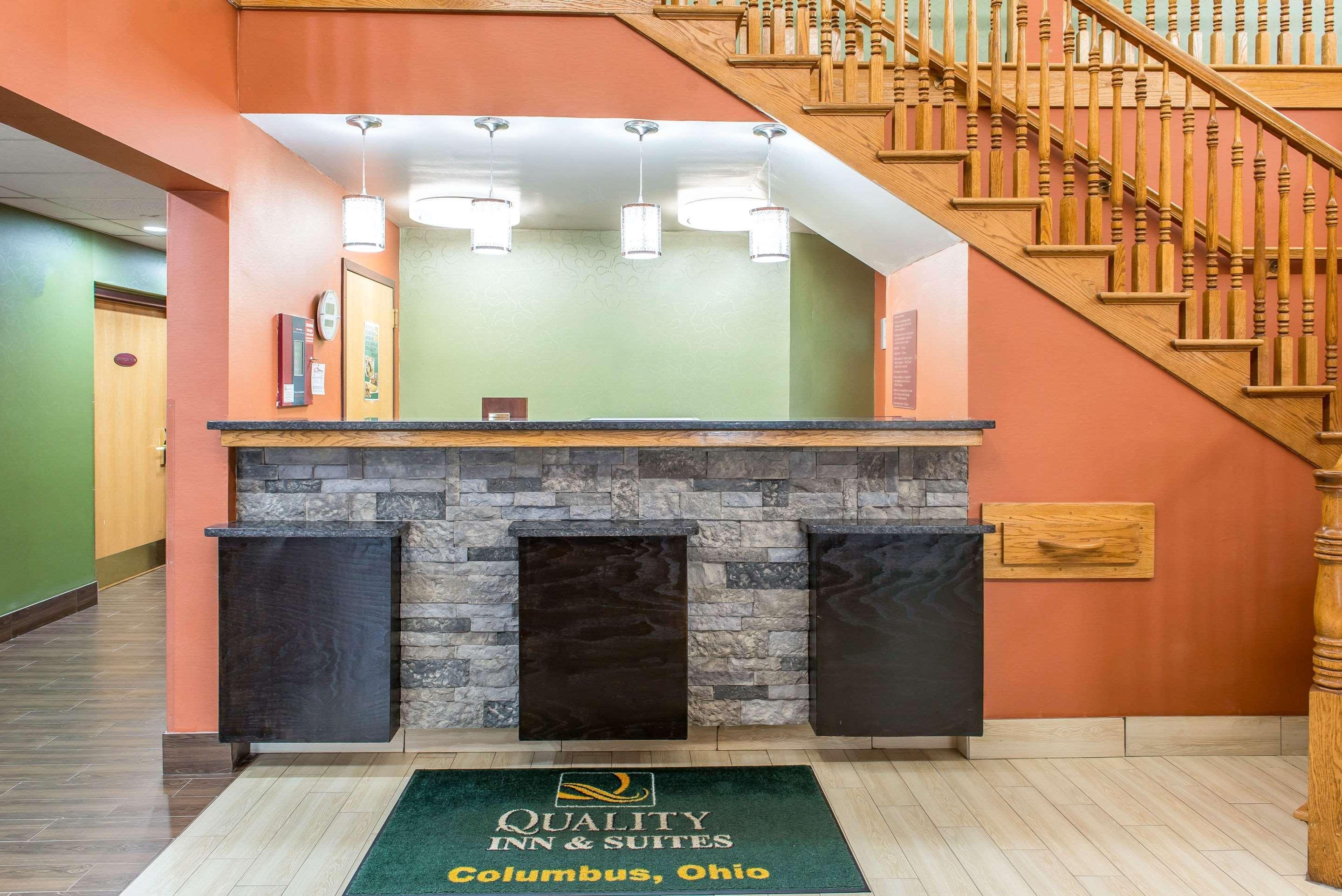 Quality Inn & Suites Columbus Exterior photo