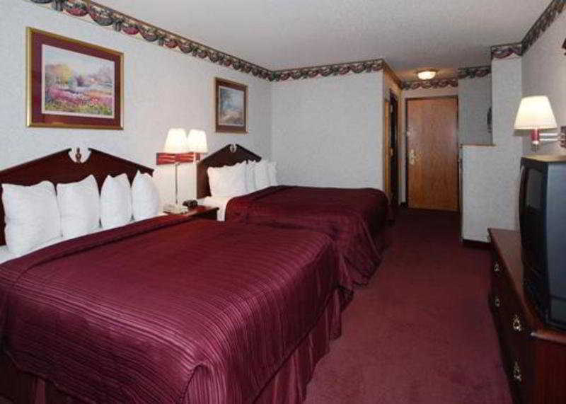 Quality Inn & Suites Columbus Room photo